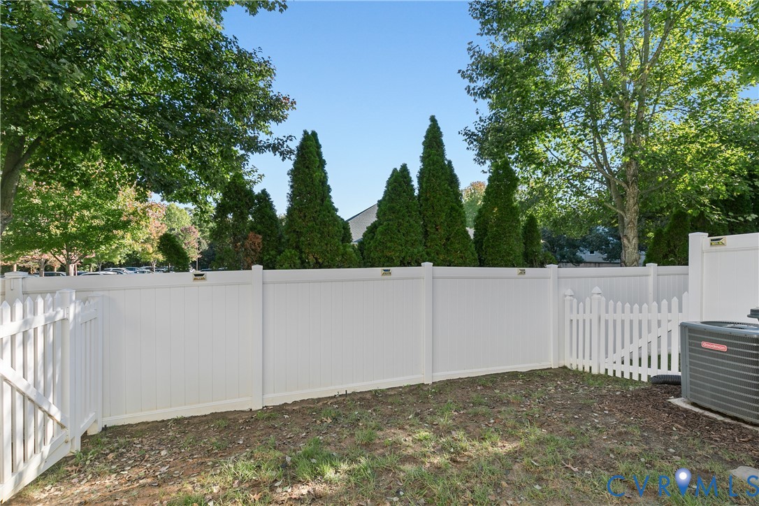 8084 Bisbrooke Court, Mechanicsville, VA 23116