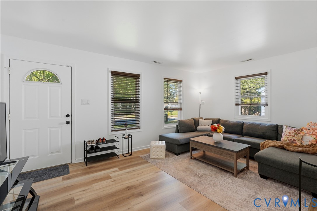 907 Green Ridge Drive, Richmond, VA 23225