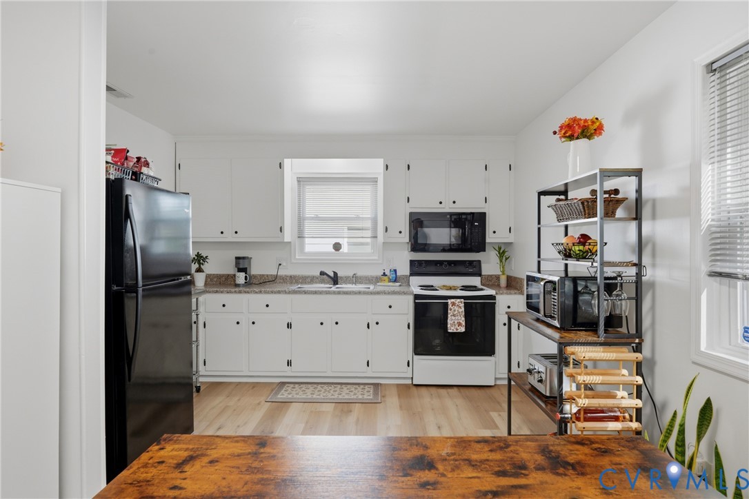 907 Green Ridge Drive, Richmond, VA 23225