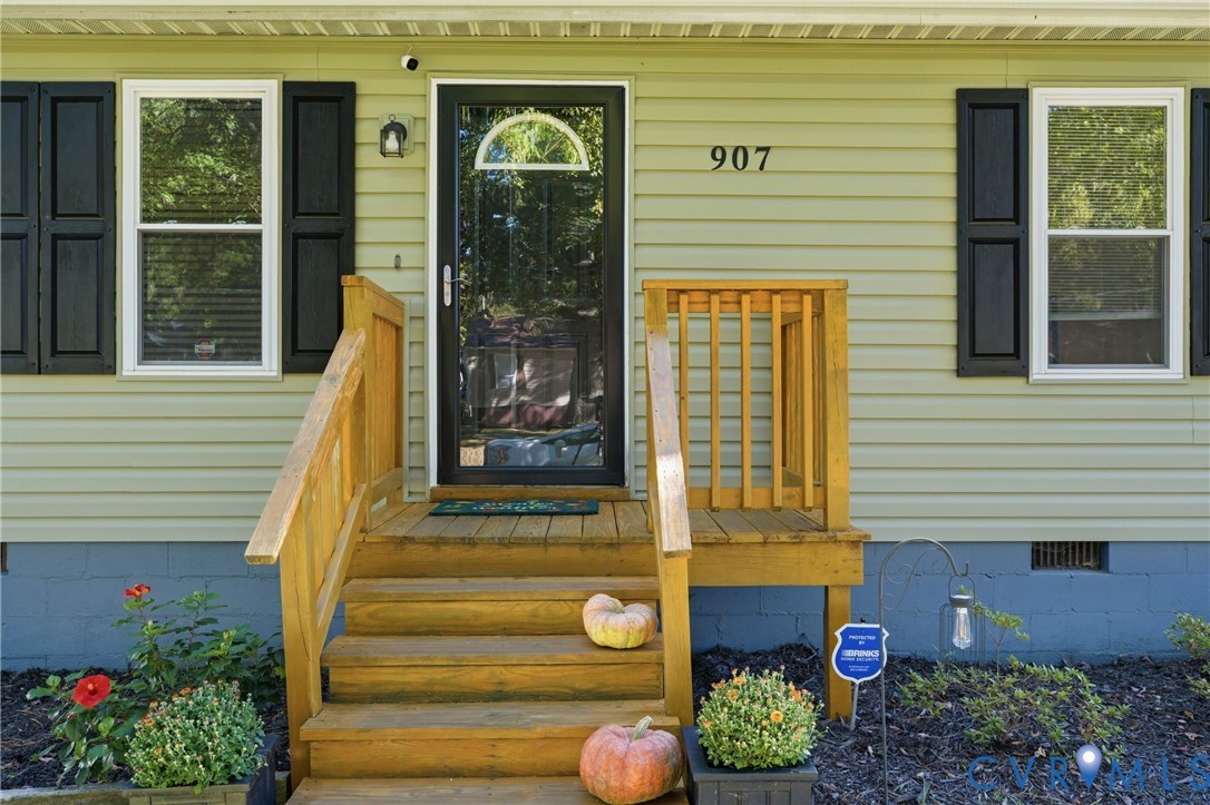 907 Green Ridge Drive, Richmond, VA 23225