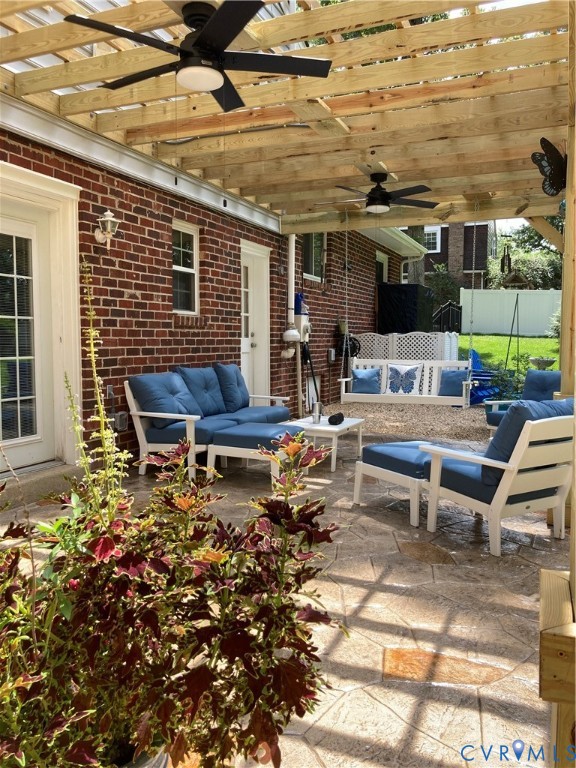 Pergola with 2 outdoor ceiling fans