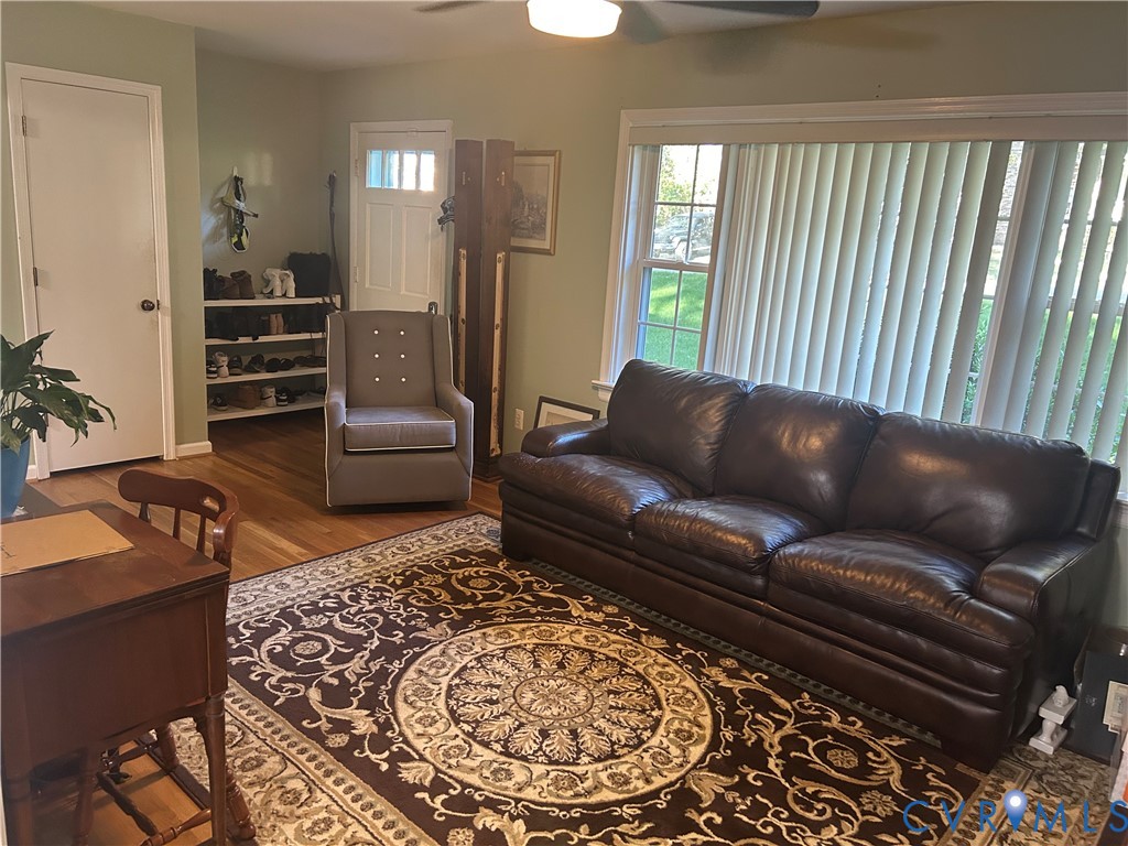 Living Room with picture window that brings in lots of natural light.