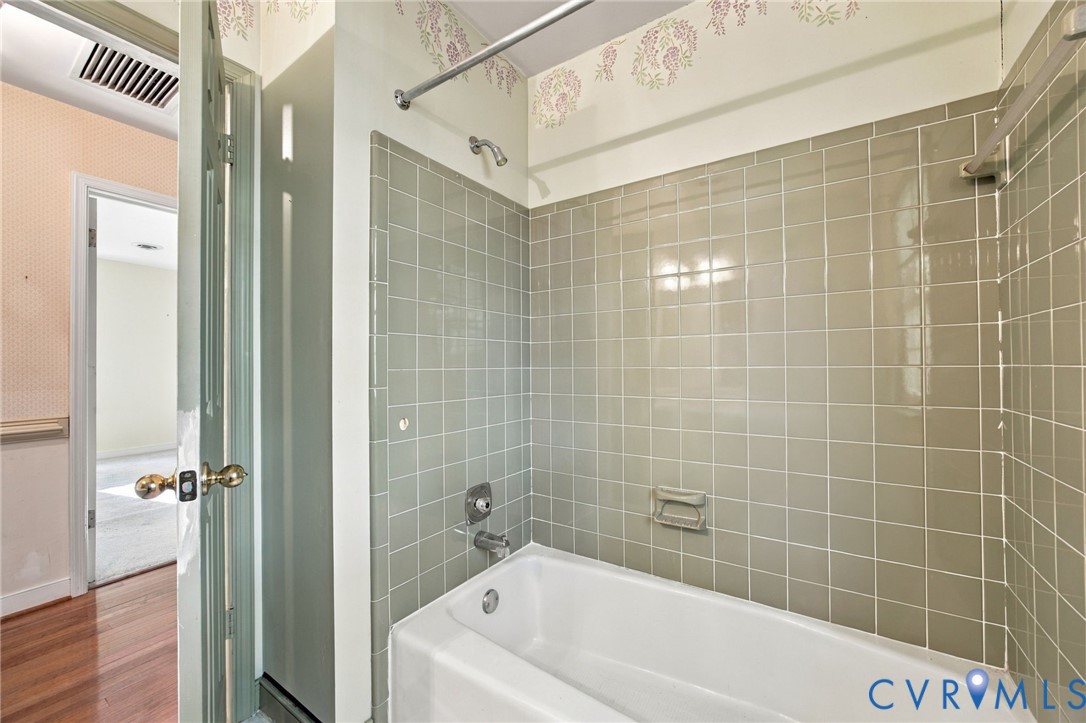 1335 Turnmill Drive, North Chesterfield, VA 23235