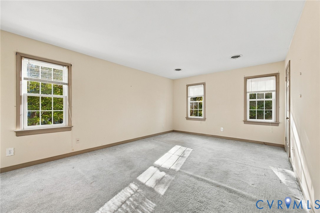 1335 Turnmill Drive, North Chesterfield, VA 23235