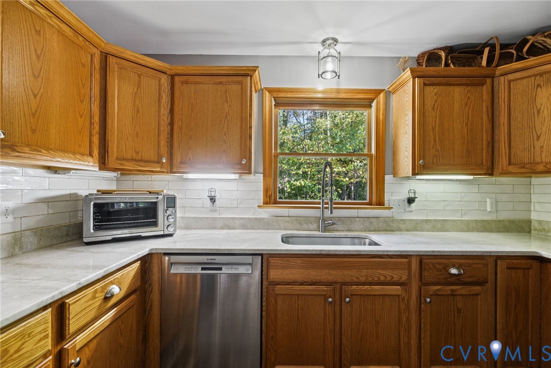4165 Drew Ridge Drive, Louisa, VA 23093