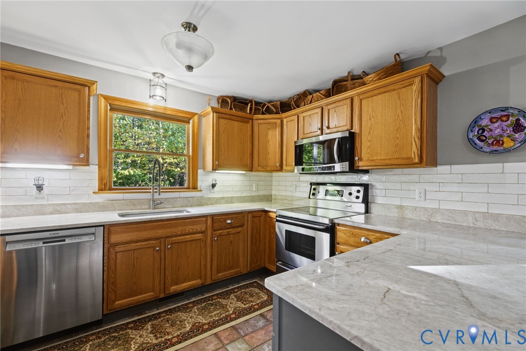 4165 Drew Ridge Drive, Louisa, VA 23093
