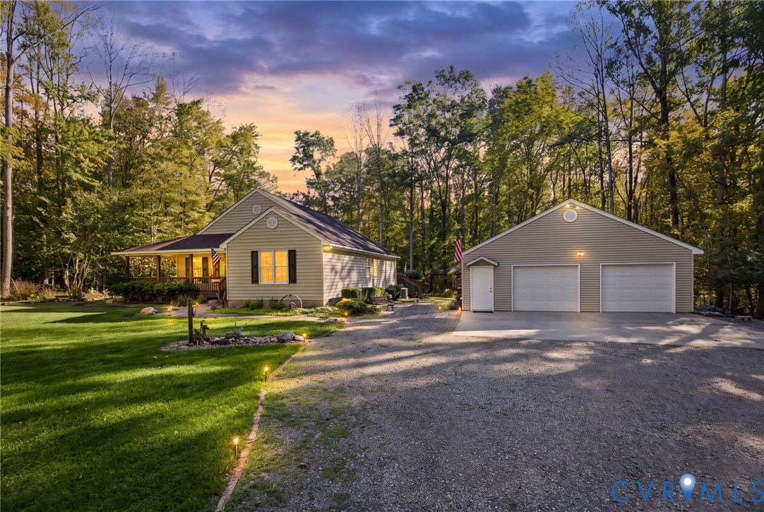 4165 Drew Ridge Drive, Louisa, VA 23093