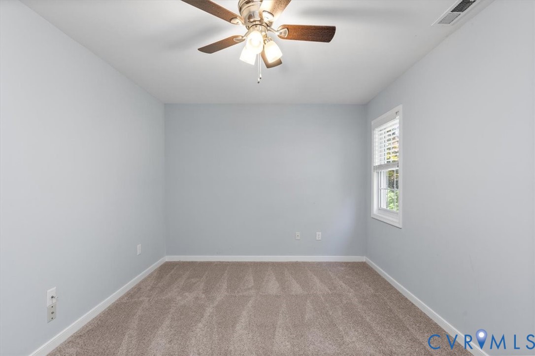 The 3 other bedrooms feature all new carpeting, ceiling fans and huge walk in closets