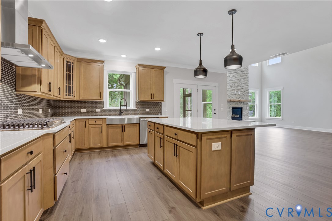 This home is TO BE BUILT. The photo represents the plan, not the actual home. Design selections may vary.