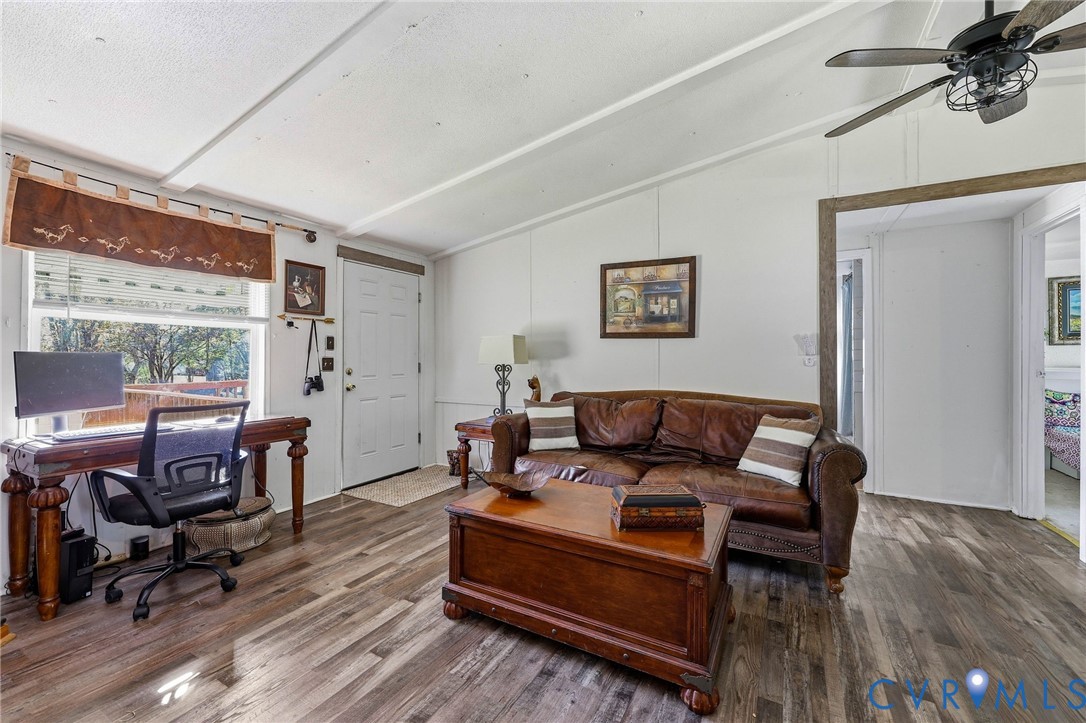 2861 Lockett Road, Rice, VA 23966