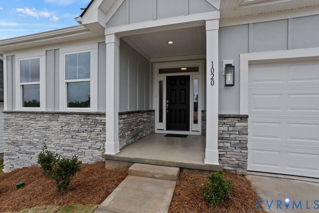 This home is TO BE BUILT. The photo represents the plan, not the actual home. Design selections may vary.