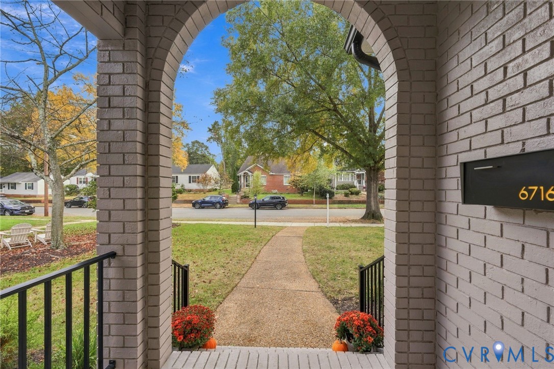 6716 Hanover Avenue, Three Chopt, Richmond, VA 23226