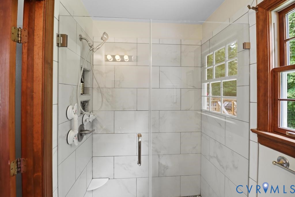 1st Floor Bathroom