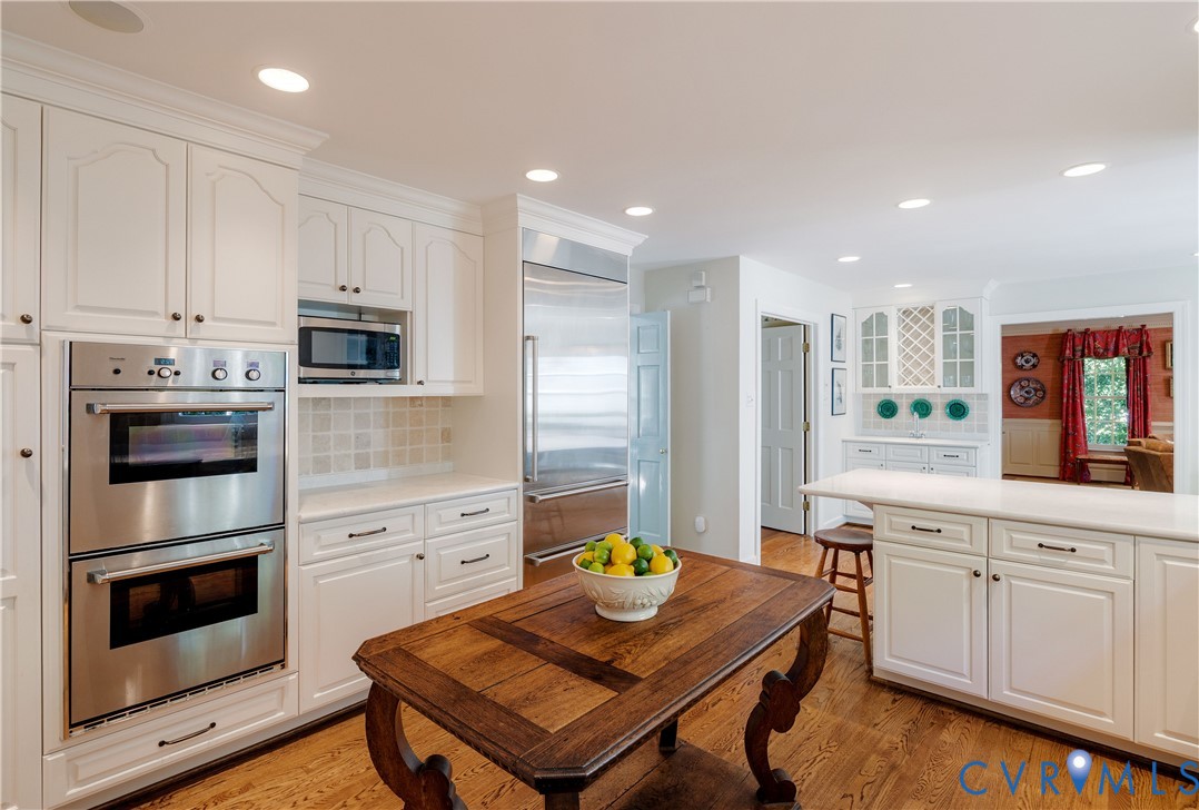 Double ovens and microwave shelf