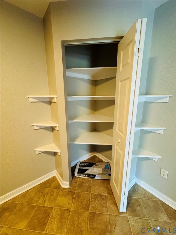 Built-in pantry