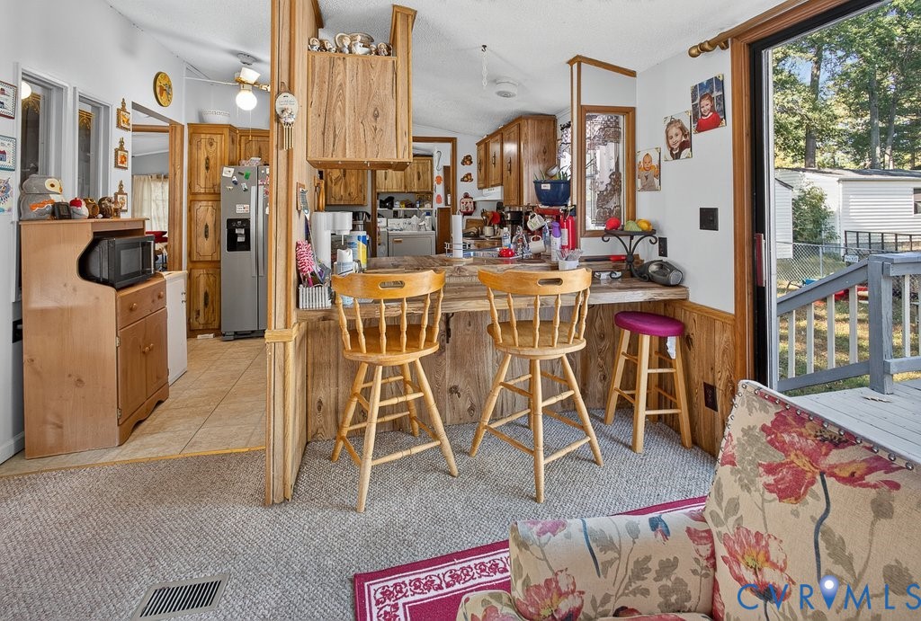 Kitchen and bar area