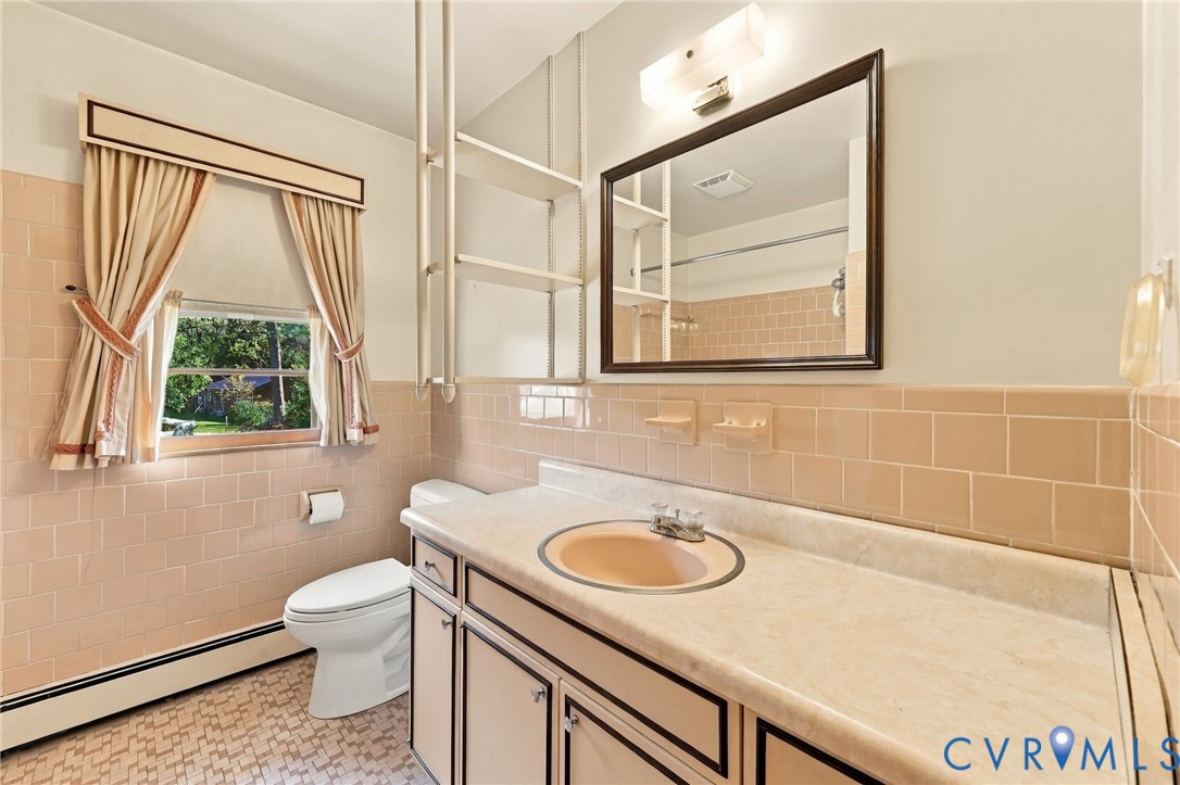8621 Lyndale Drive, Longwood Acres, North Chesterfield, VA 23235