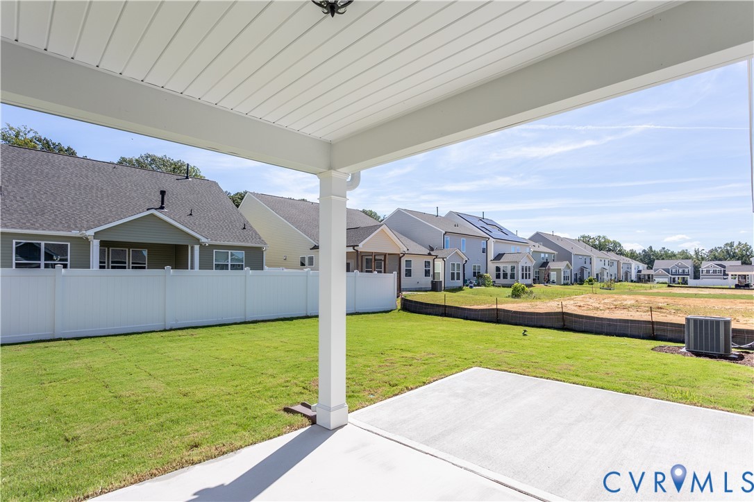 This home is TO BE BUILT. The photo represents the plan, not the actual home. Design selections may vary.