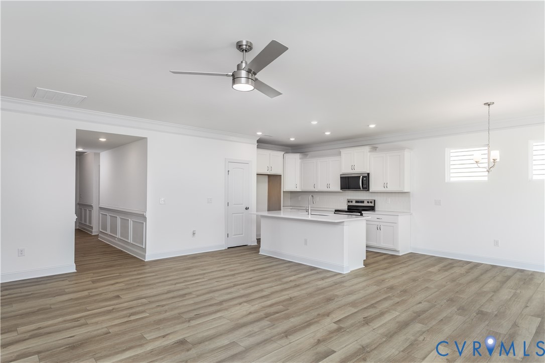 This home is TO BE BUILT. The photo represents the plan, not the actual home. Design selections may vary.
