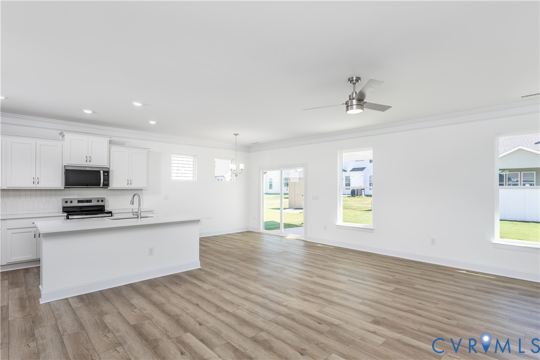 This home is TO BE BUILT. The photo represents the plan, not the actual home. Design selections may vary.