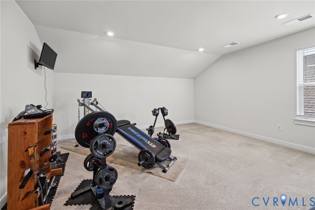 Flexible 2nd floor loft space. Use as a den, media room, office or gym.  Endless possibilities.