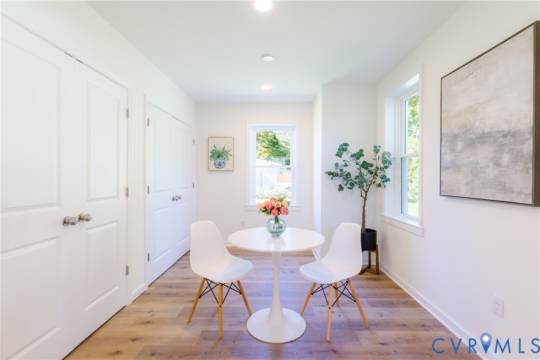 Breakfast area