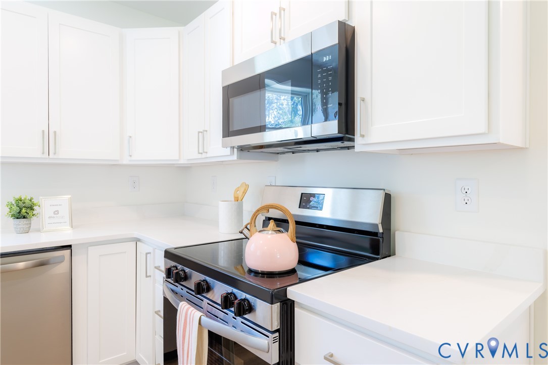 Electric range and microwave