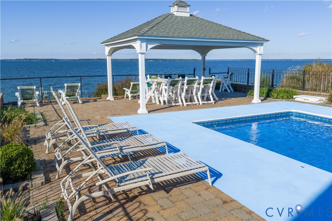 356 N Shore Road, Waterfront, Locust Hill, VA 23092