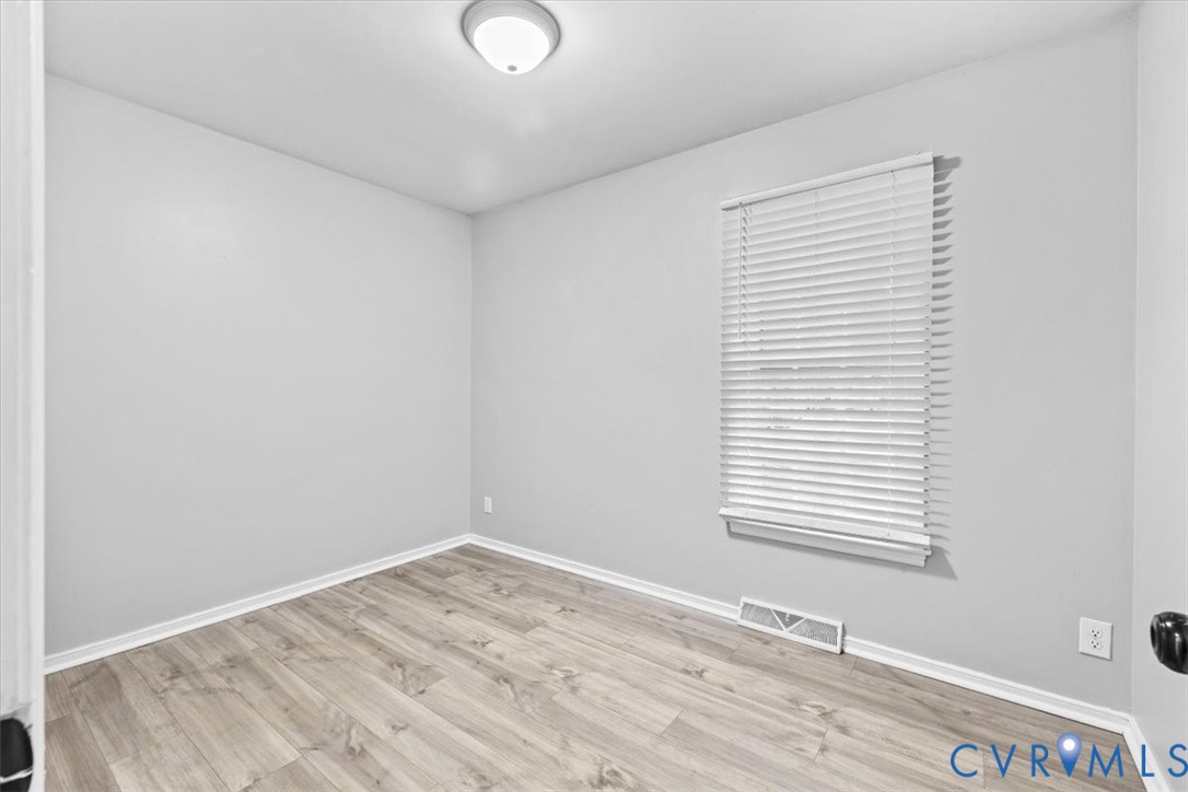 3rd. Bedroom w/closet 3rd. Bedroom w/closet