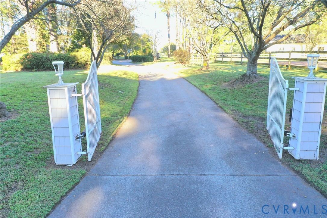 1720 Kings Highway, Suffolk, VA 23435