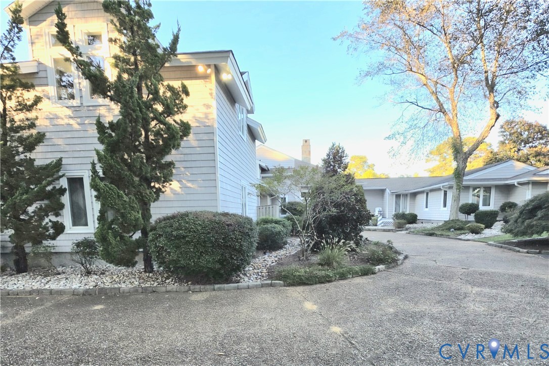 1720 Kings Highway, Suffolk, VA 23435