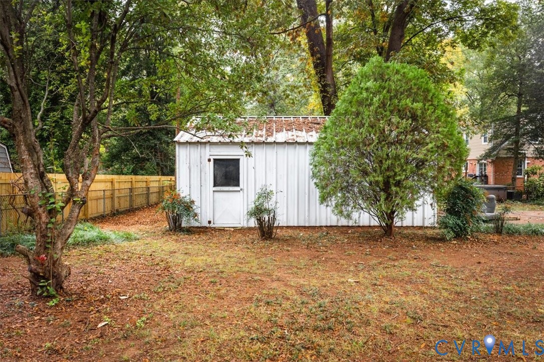 11016 Ashburn Road, North Chesterfield, VA 23235