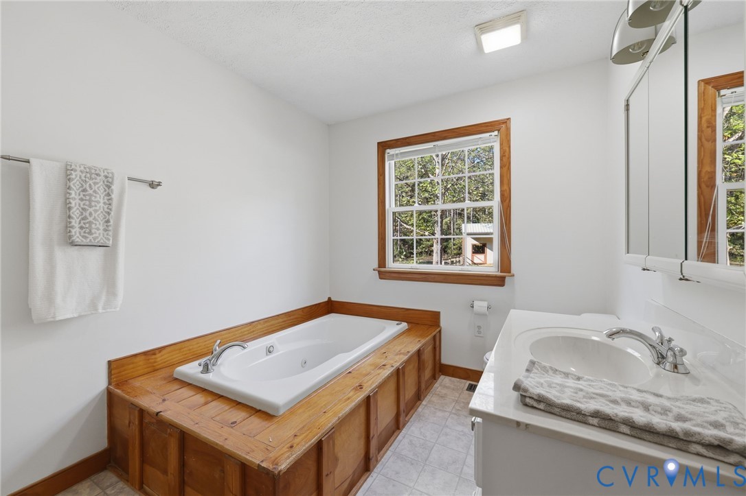 Jetted Tub