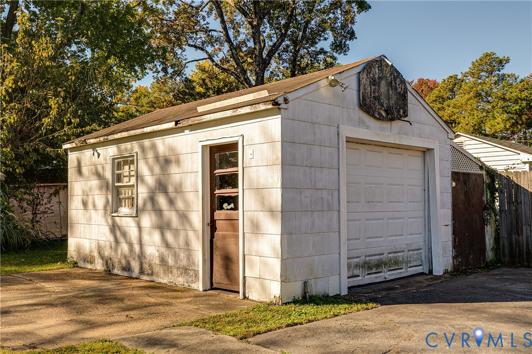 9 E Gray Street, Sandston, VA 23150
