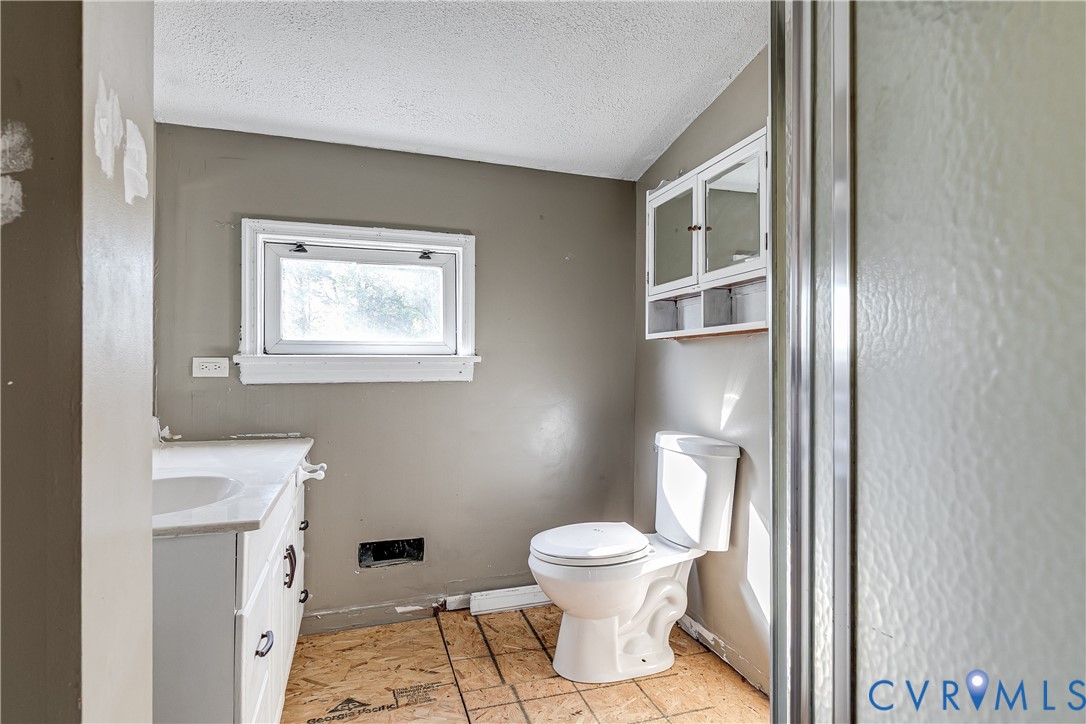 9 E Gray Street, Sandston, VA 23150