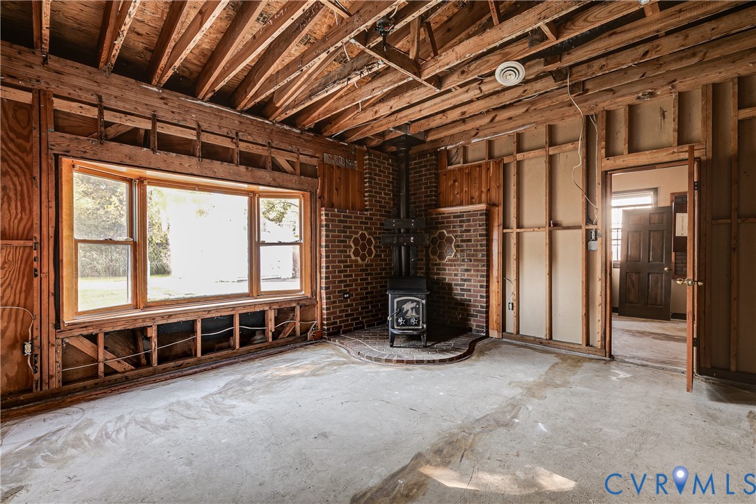 9 E Gray Street, Sandston, VA 23150