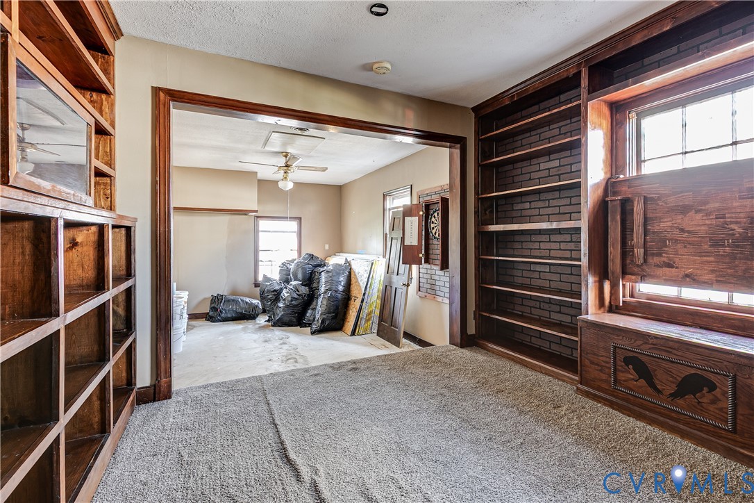 9 E Gray Street, Sandston, VA 23150