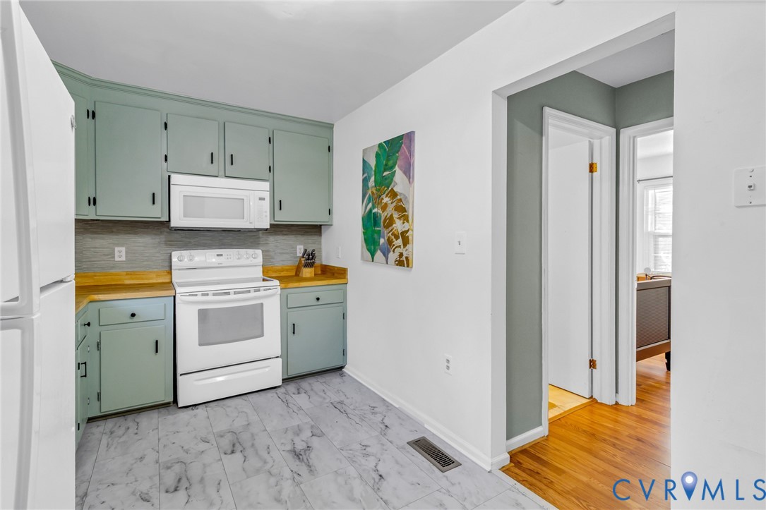 151 Badger Road, Water Access, Deltaville, VA 23043