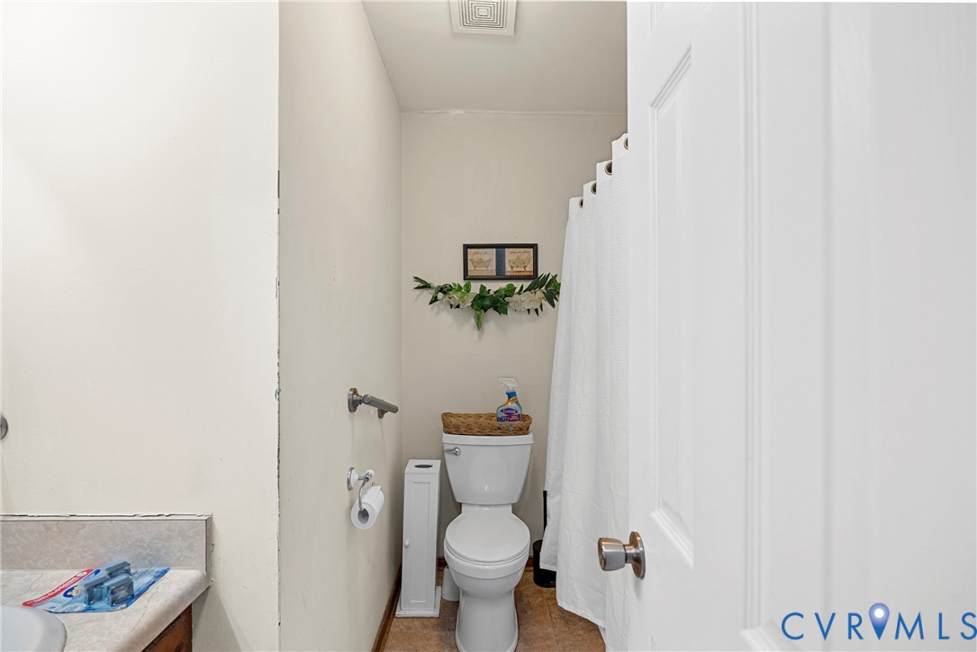 9437 Shiloh Drive, North Chesterfield, VA 23237