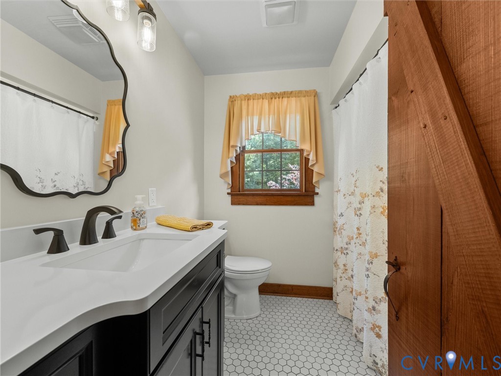 SECOND FLOOR NEW FULL BATH