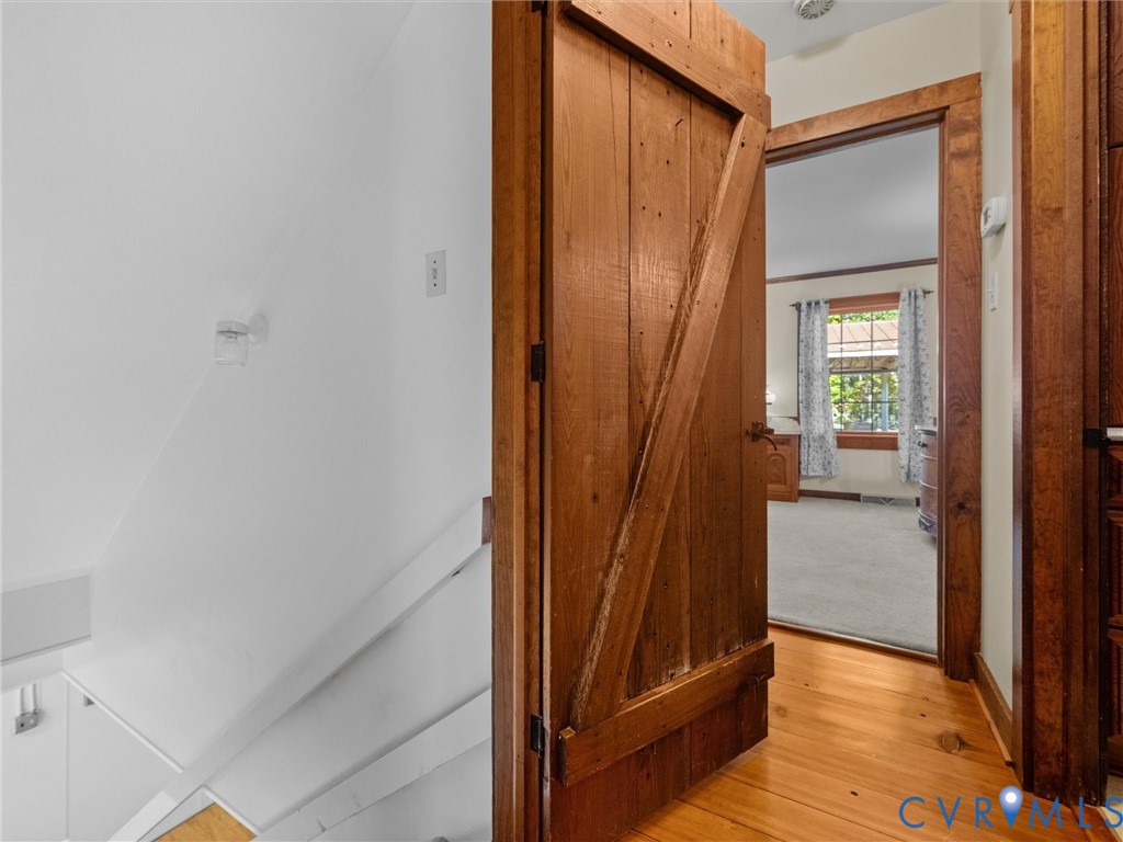 FIRST FLOOR DOOR TO THE BASEMENT