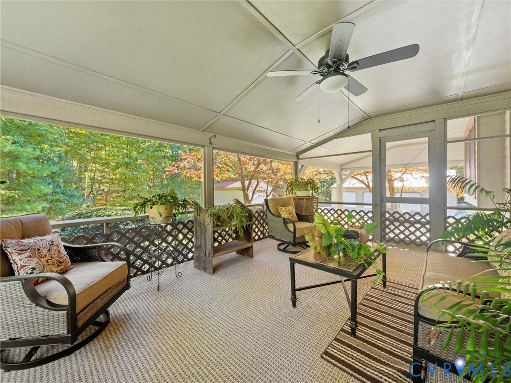 SCREENED PORCH