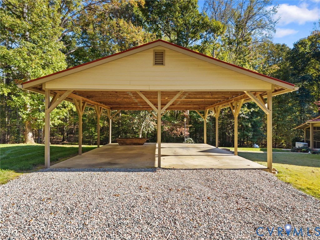 CARPORT