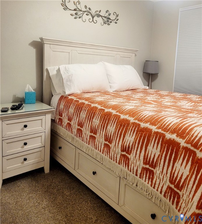 320 Middle Oaks Drive, Middle Oaks, Chesapeake, VA 23322