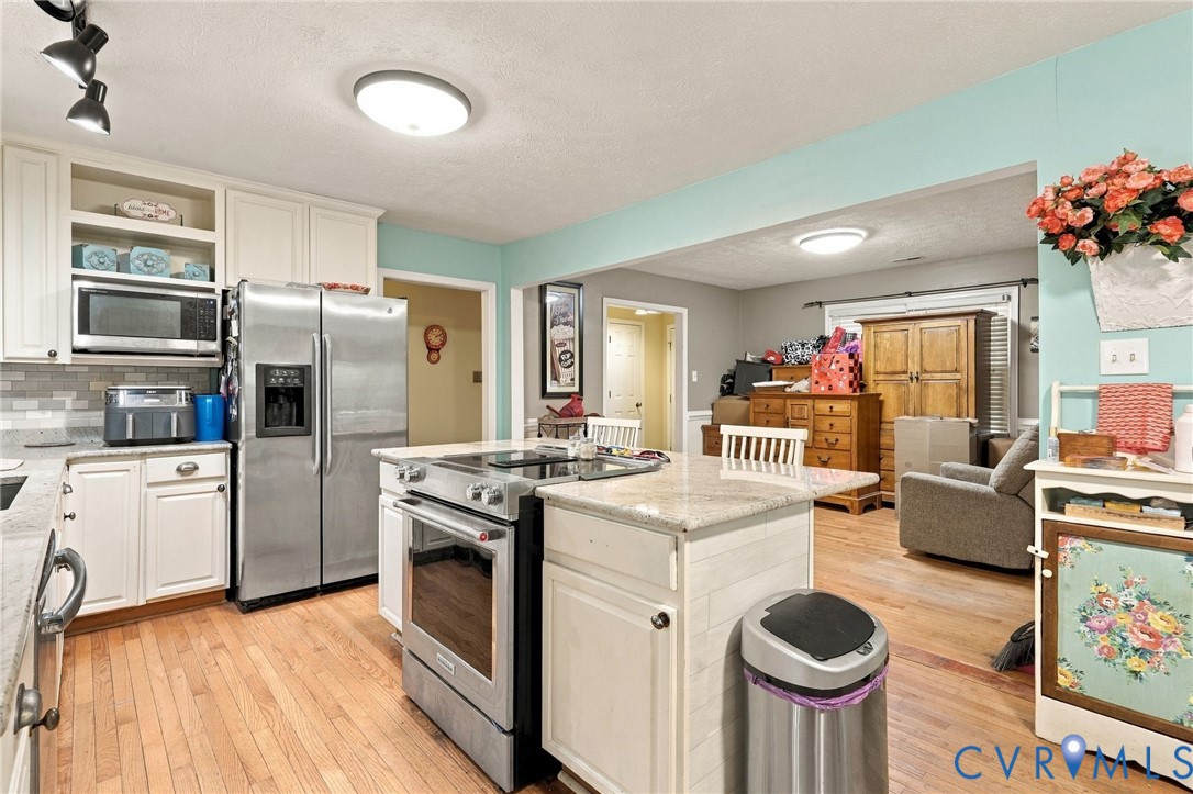 10304 Foyle Drive, Donegal Glen, Chesterfield, VA 23832 10304 Foyle Drive, Donegal Glen, Chesterfield, VA 23832