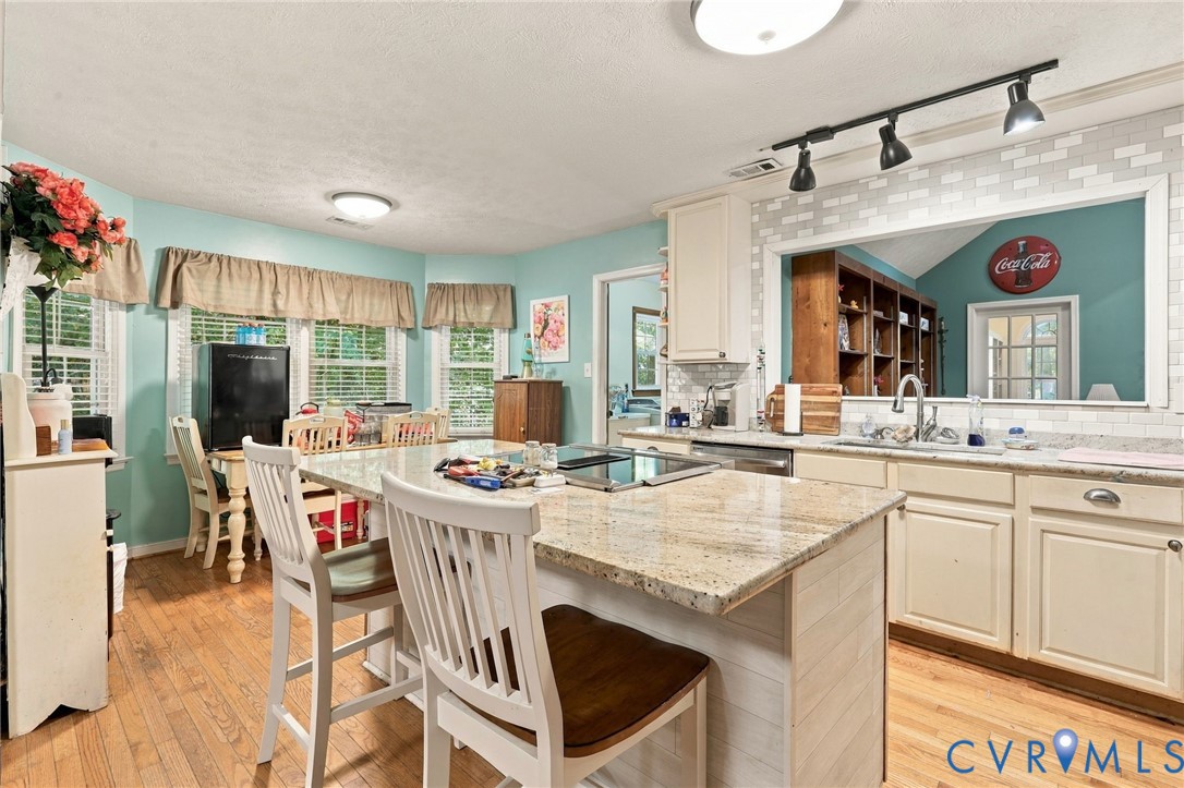 10304 Foyle Drive, Donegal Glen, Chesterfield, VA 23832 10304 Foyle Drive, Donegal Glen, Chesterfield, VA 23832