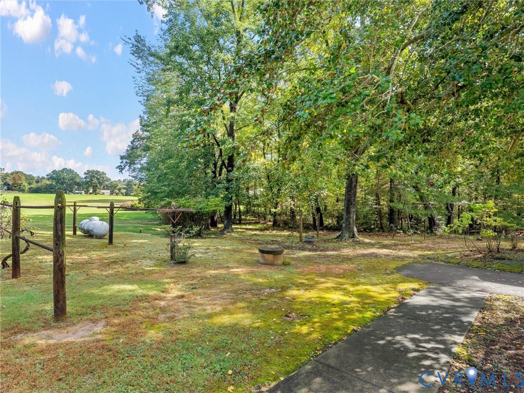 1312 Walnut Shade Road, Louisa, VA 23093