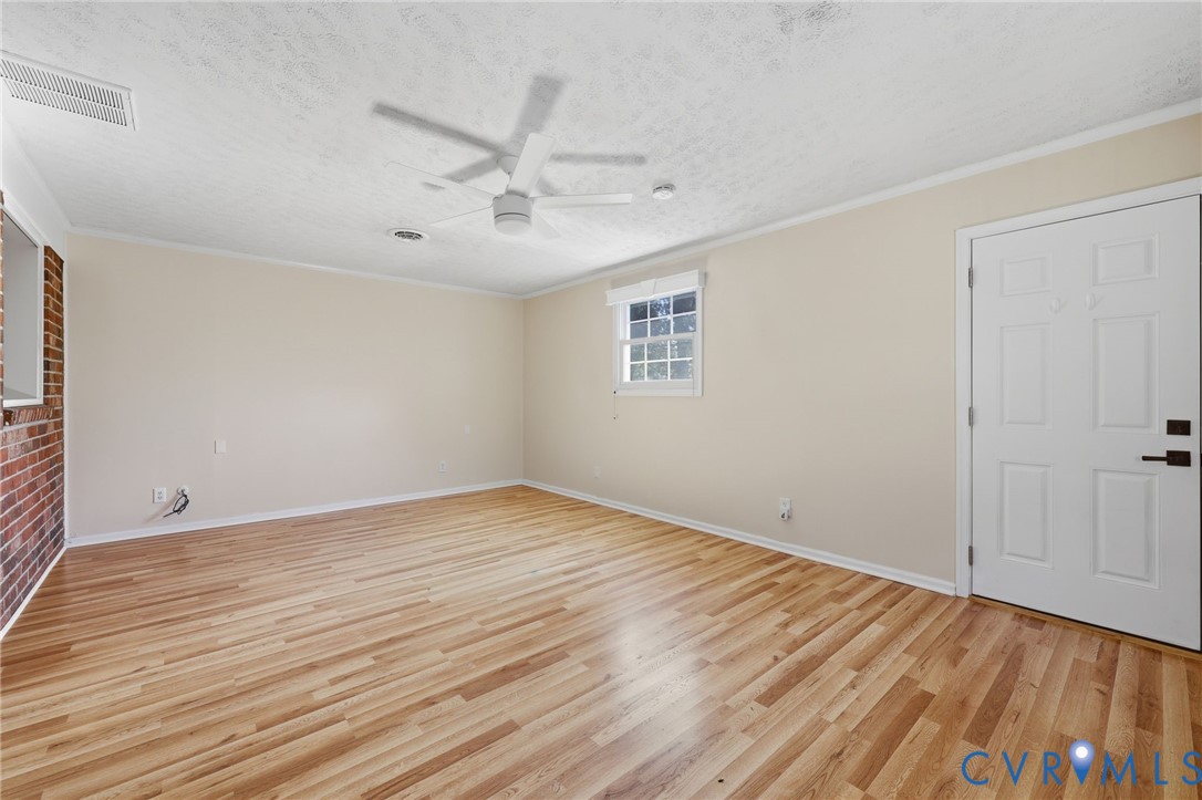 303 Prince Albert Avenue, Gregory, Colonial Heights, VA 23834
