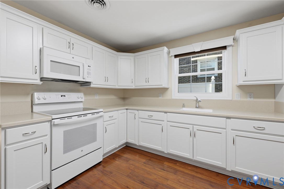 303 Prince Albert Avenue, Gregory, Colonial Heights, VA 23834