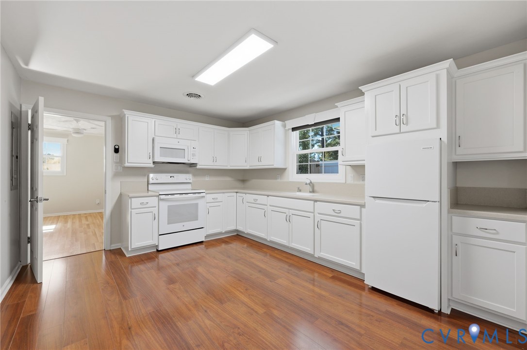 303 Prince Albert Avenue, Gregory, Colonial Heights, VA 23834